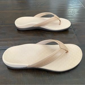 VIONIC Women’s Orthotic Sandals Tide 2 Leather Orthaheel Macroon Size 9